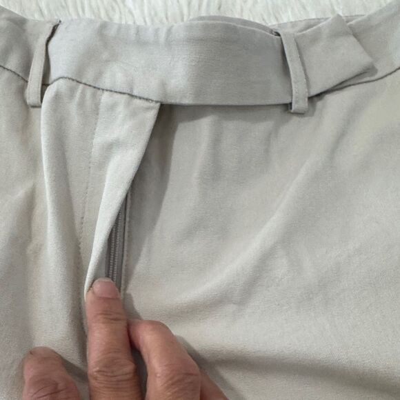 Talbots Women’s Classic Tan Pants Size 10 NWT - Picture 8 of 8